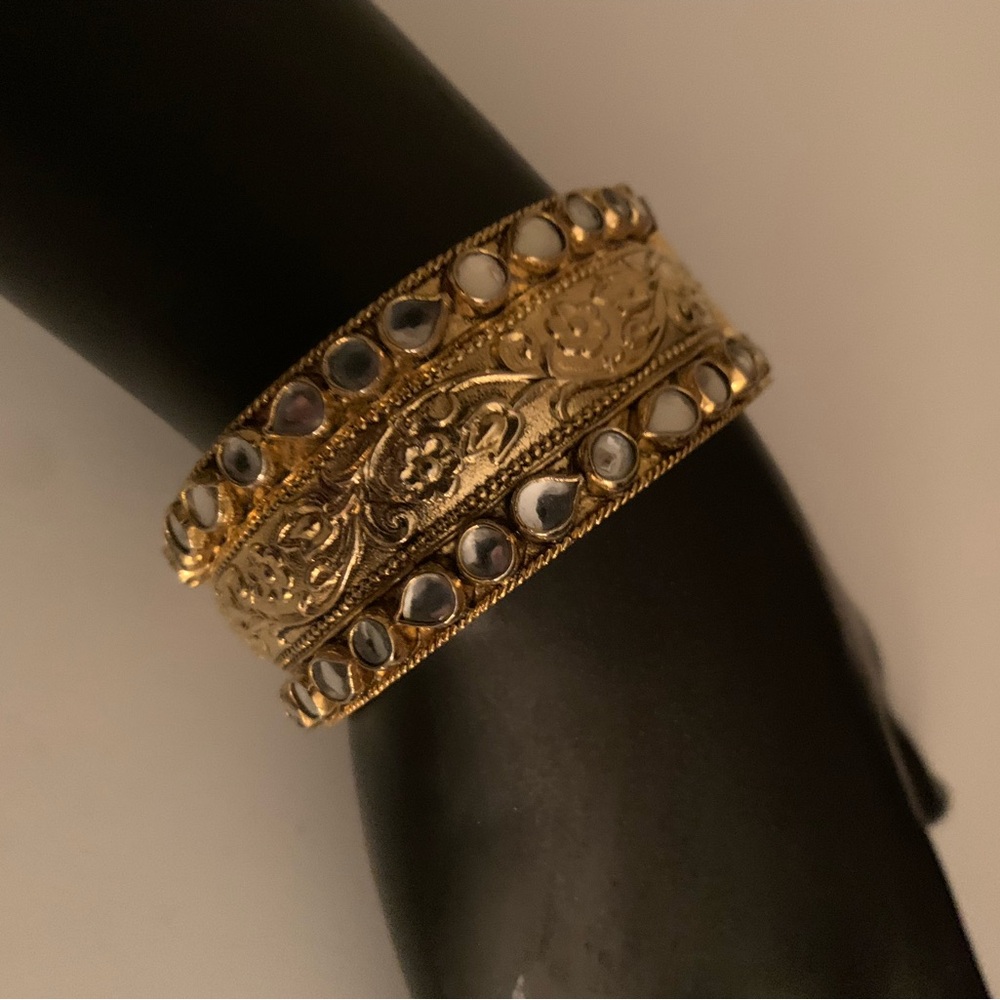 Gemzlane Traditional Kundan Bracelet